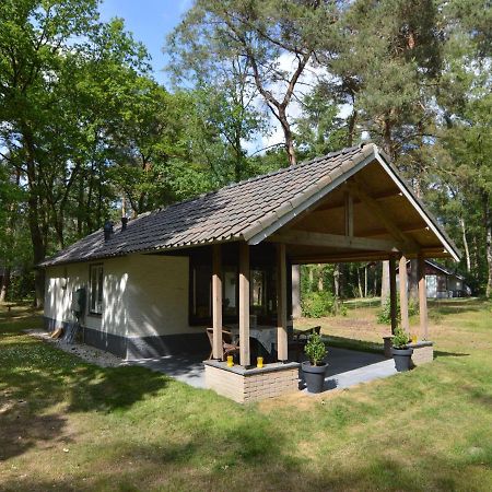 Detached Bungalow With Lovely Covered Terrace In A Nature Rich Holiday Park Stramproy Екстериор снимка
