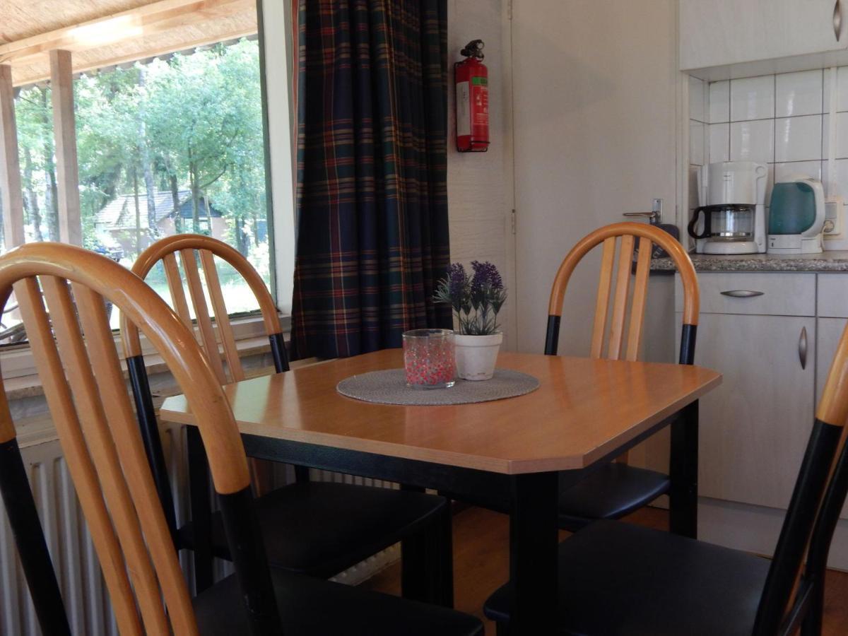 Detached Bungalow With Lovely Covered Terrace In A Nature Rich Holiday Park Stramproy Екстериор снимка