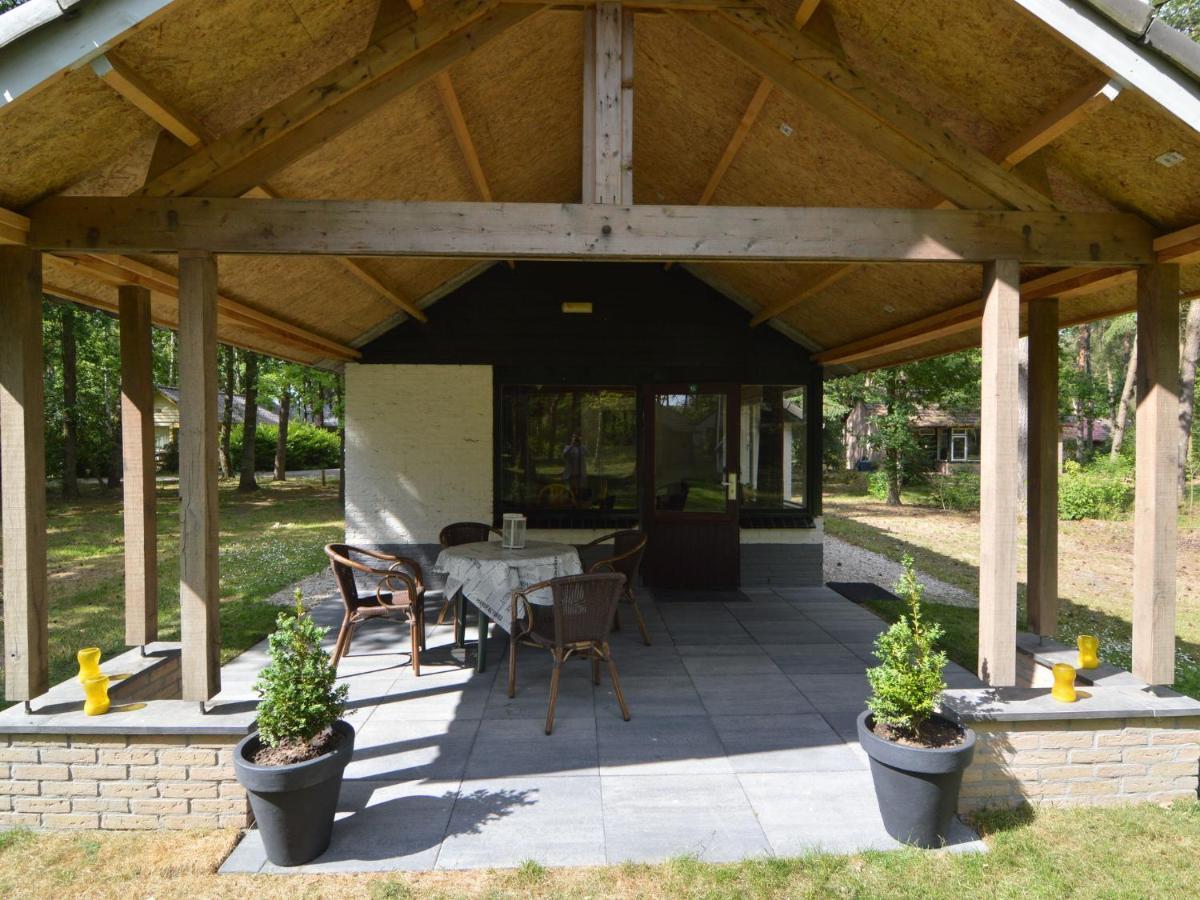 Detached Bungalow With Lovely Covered Terrace In A Nature Rich Holiday Park Stramproy Екстериор снимка