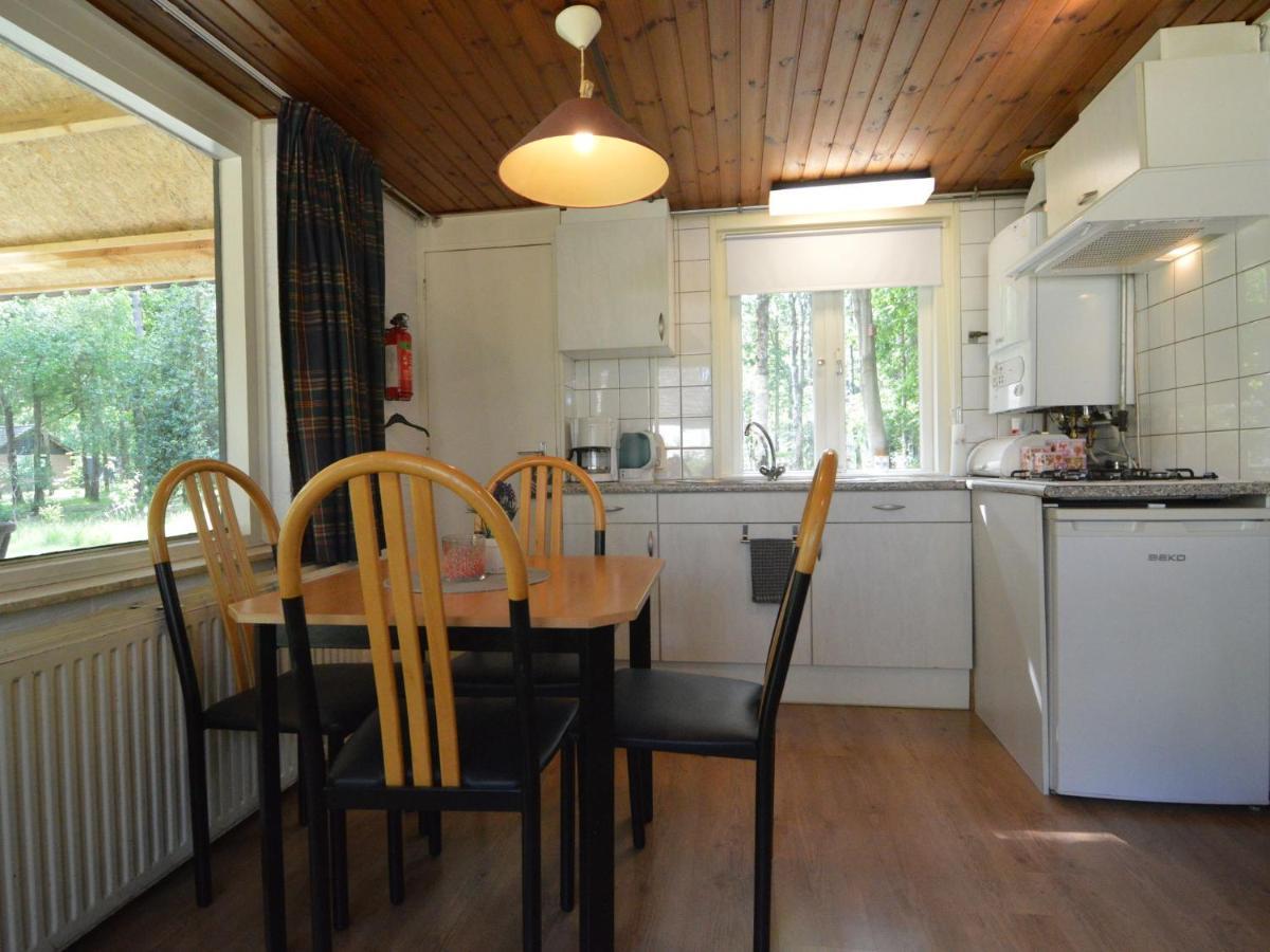Detached Bungalow With Lovely Covered Terrace In A Nature Rich Holiday Park Stramproy Екстериор снимка